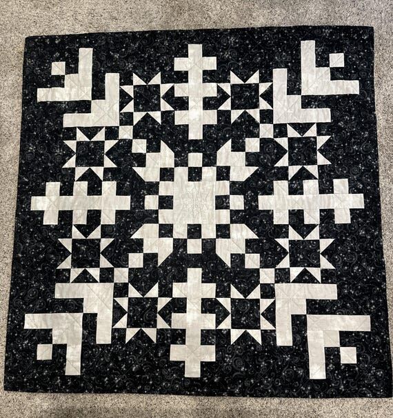 Sparkly Snowflake Quilt 49x49, Winter Wall Ha...