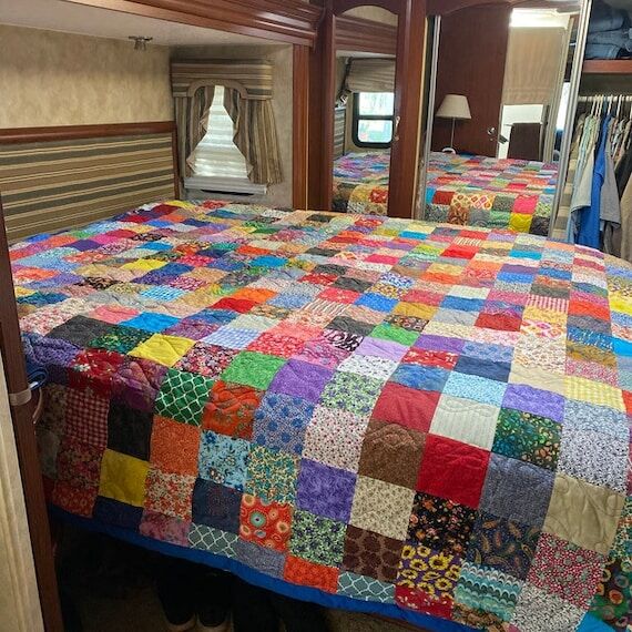 King Size Scrappy Patchwork Quilt: Custom Mad...