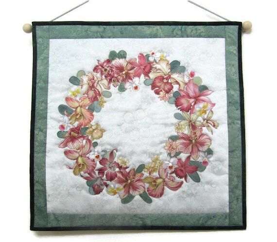 Quilted Wallhanging "Orchid Wreath"...
