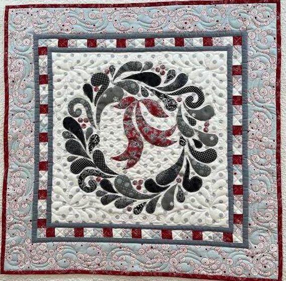 Modern Quilted Christmas Wreath Wall Hanging,...
