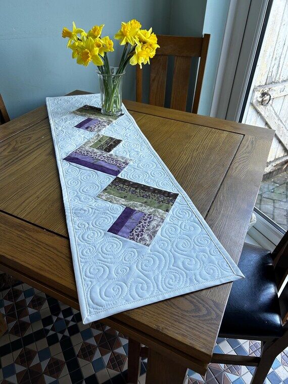 Gorgeous quilted long table runner in moda fa...