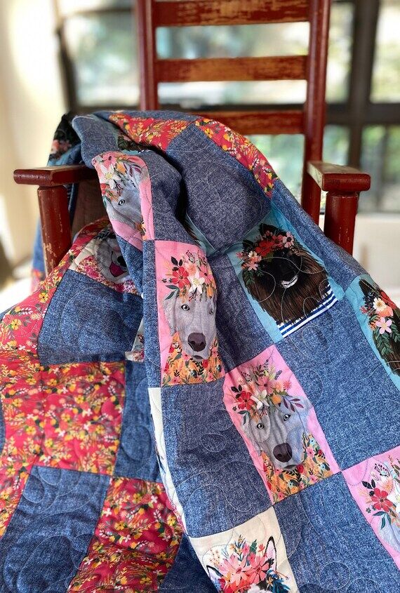 Handmade Friendly dogs quilt...
