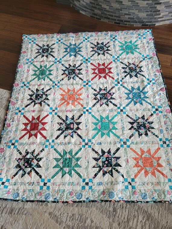 Star Quilt: Irish Chain Design, Floral Prints...