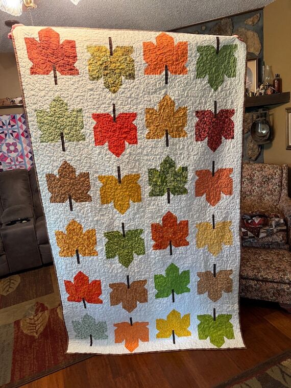 Falling Leaves Quilt...