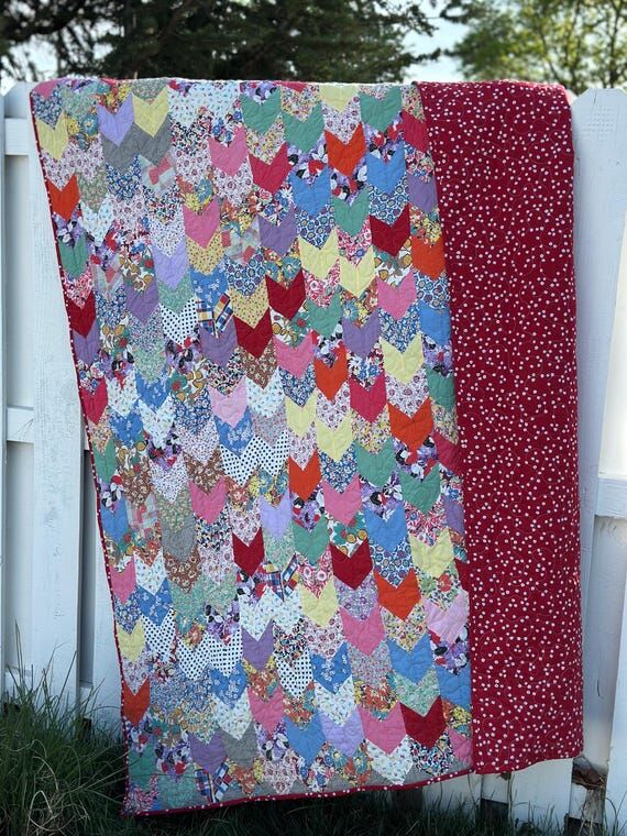 Handcrafted Vintage Quilt: Red Farmhouse Shab...