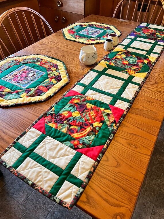 Fall Quilted Table Runner and Placemats Set (...