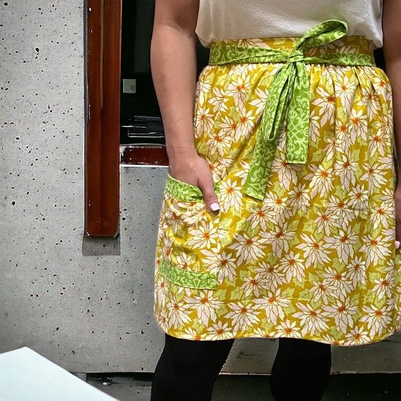 Apron for women /holiday print/ gold/half apr...