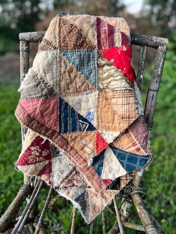 Primitive Antique Quilt Piece, Tattered Quil...