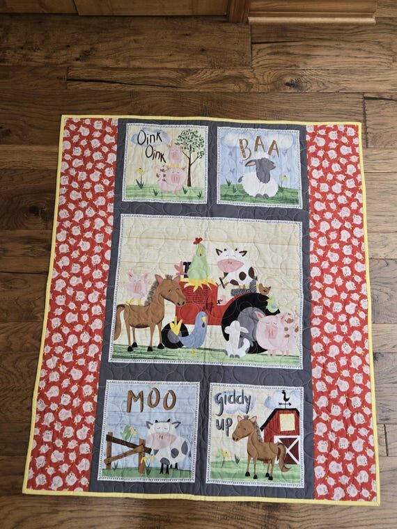 Farm Animals Baby Quilt with Pigs...