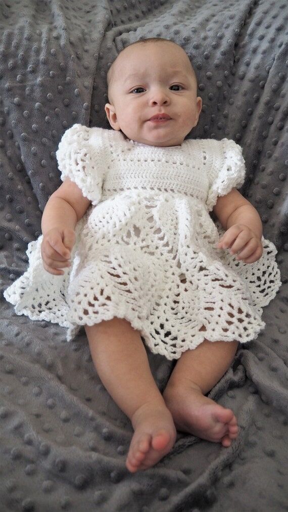 Crocheted Baby Dress - Pineapple Stitch // Si...