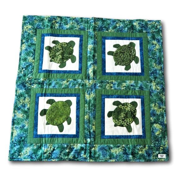 Sea Turtle Baby Quilt - Applique // 40x40 inc...