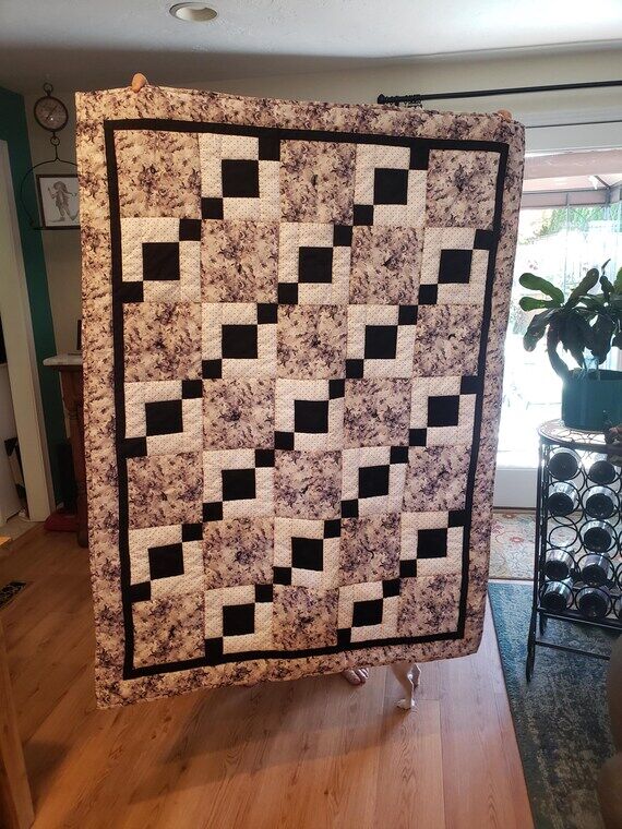 HANDMADE QUILT, lavender, lap quilt, 100% cot...