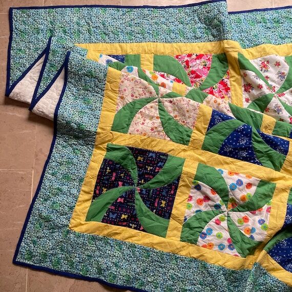 Handmade Floral Pinwheel Quilt - Green Yellow...