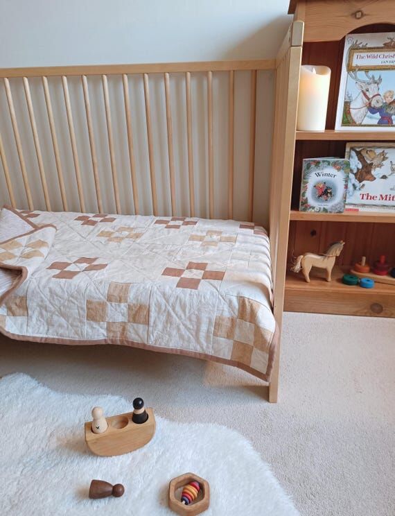 Handmade Linen 'Flower Garden' Neutral Baby Q...