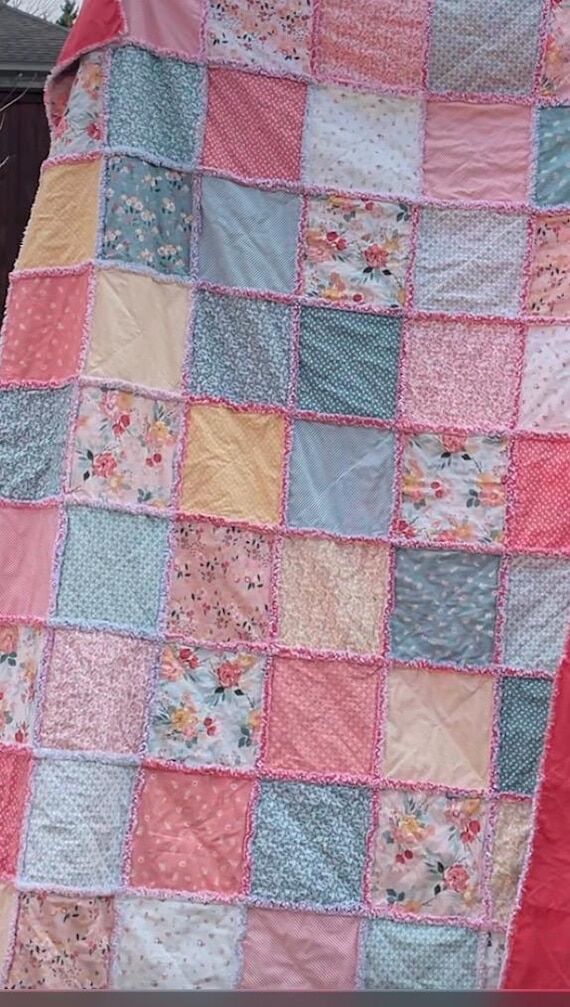 Custom Rag Twin-Sized Quilt – Handmade Flan...