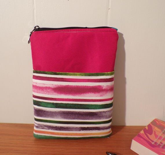 Rainbow Striped E-Reader Sleeve: Zippered Kin...