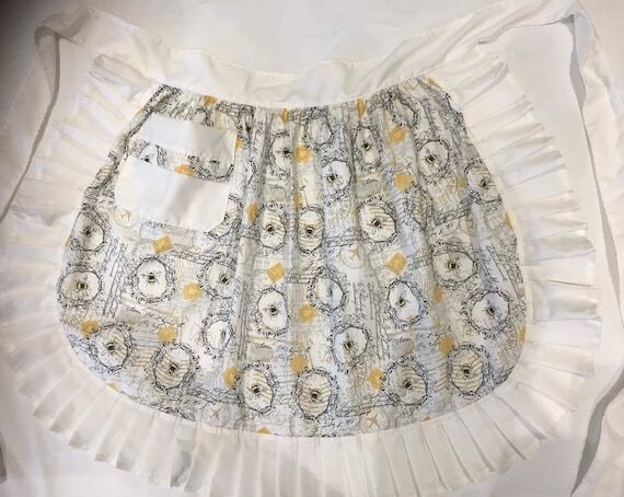 Handmade Retro Bumblebee Waist Apron: 100% Co...