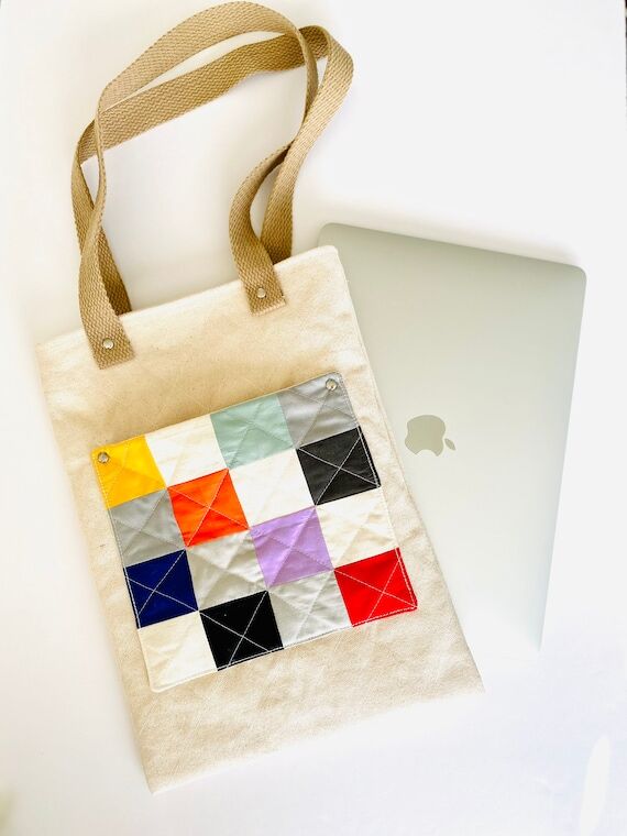 Quilted Patchwork MacBook Tote Bag: Padded Ca...