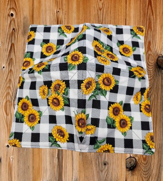 Sunflower Buffalo Print Plate Cozy, Reversibl...