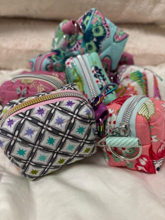 Tiny Boxy Pouch...