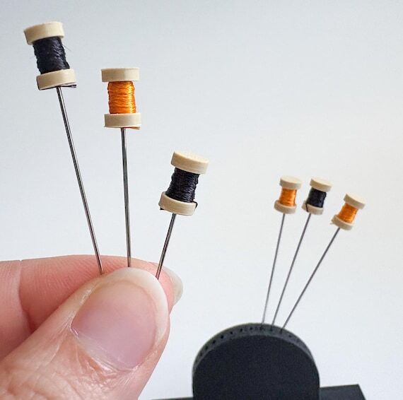 Halloween Mini Thread Spool Sewing Pins, Blac...