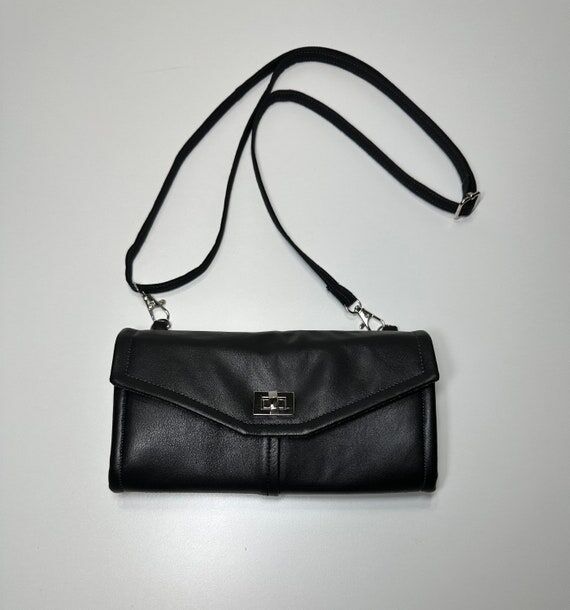 Women’s Genuine Leather Necessary Clutch wa...