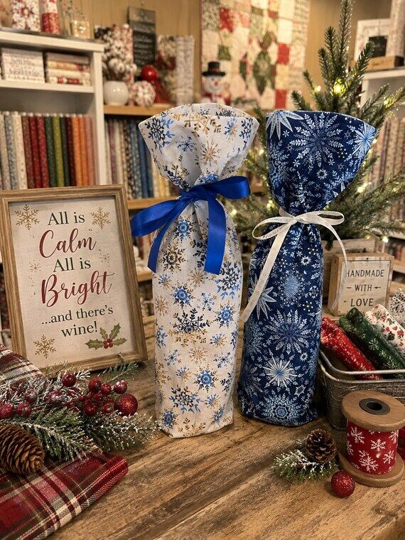 Holiday / Christmas Handmade Fabric Wine Gift...