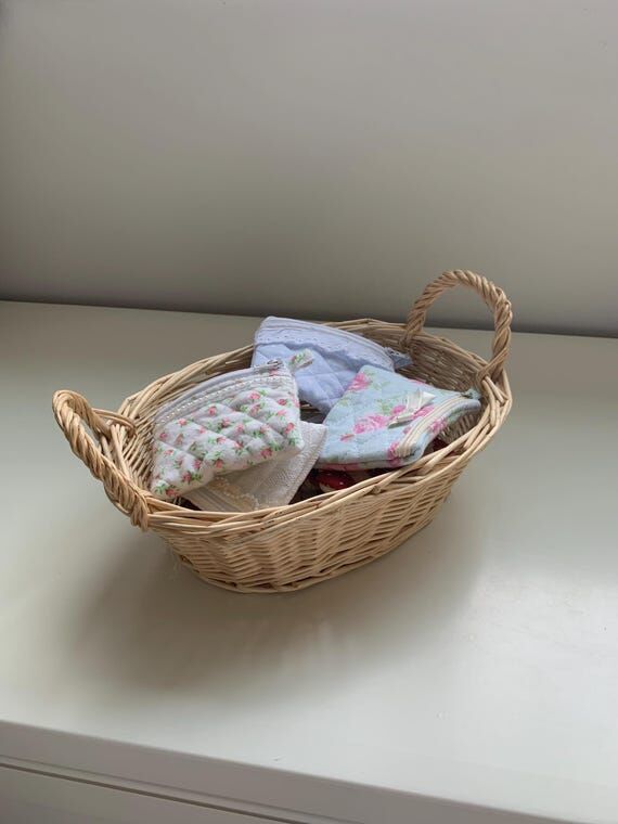 Handmade Coin Purse: Floral Fabric, Ribbon & ...