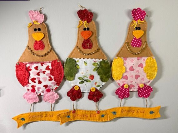 Farmhouse Chicken Grocery List Holder & Pen P...