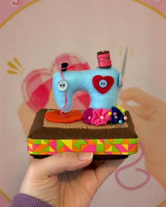 Handmade Felt Sewing Machine Pincushion - Min...