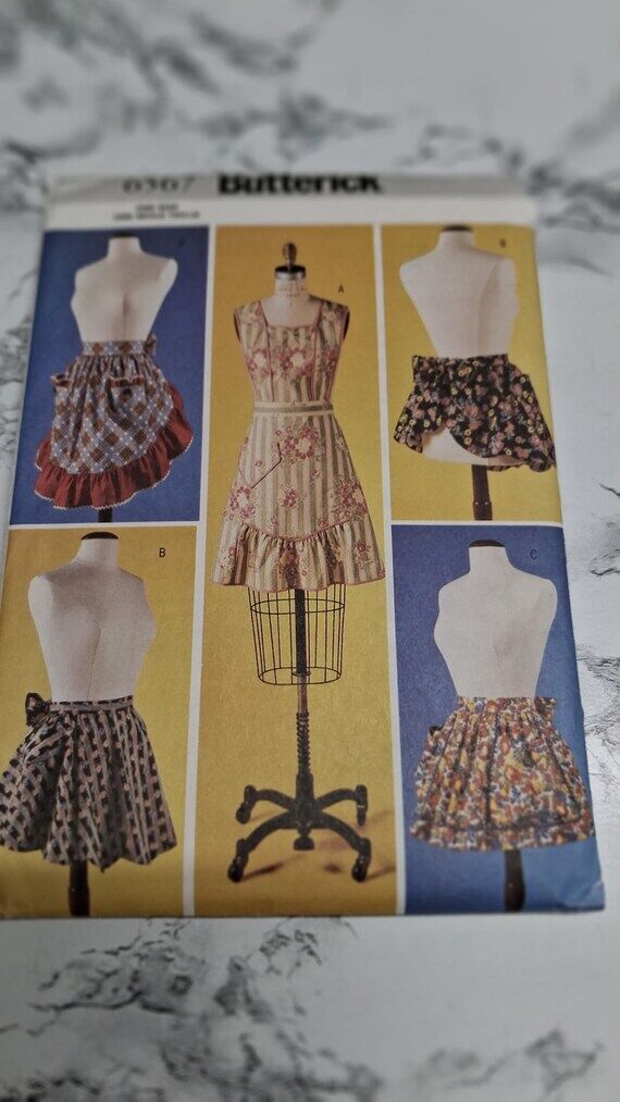 Vintage Ladies Apron Patterns, 5 Different st...