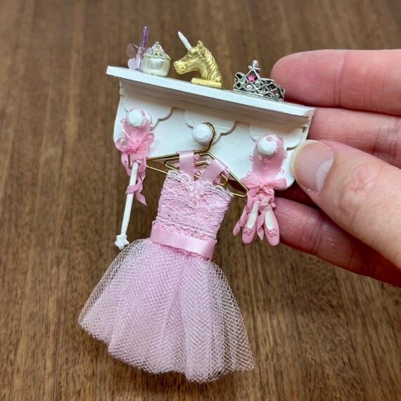 Miniature handmade ballet shelf, 1/12 scale...