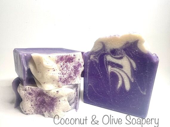 Handmade Lavender Soap Bar: Moisturizing, Veg...