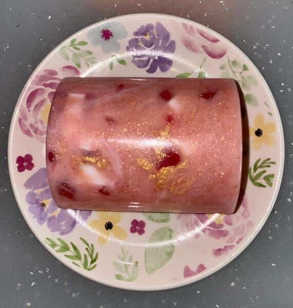 Artisan Handmade Soaps in Scented Layers, Uni...
