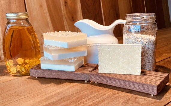 Oatmeal Milk and Honey Handmade Soap: Exfolia...