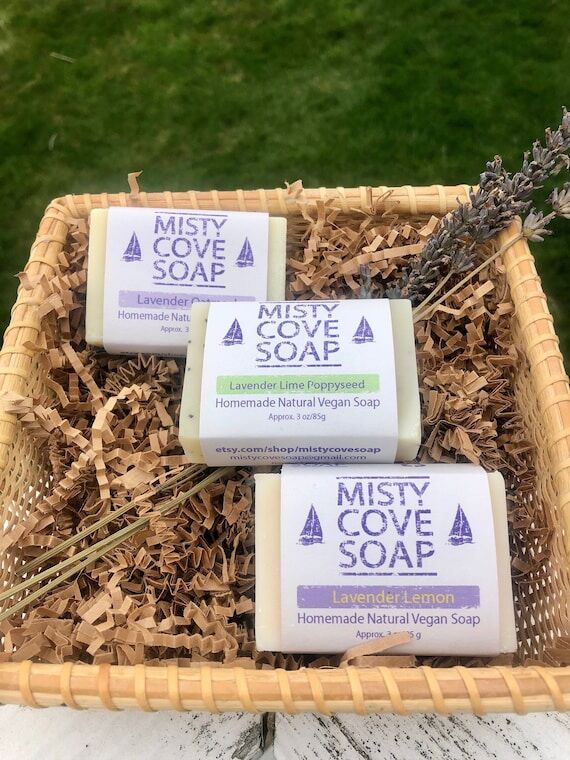Handmade Natural Lavender Soap Gift: Made wit...