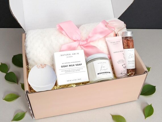 Rose Relaxing Spa Gift for her | Birthday Gif...