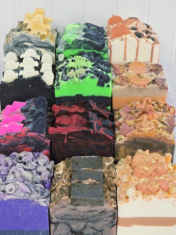 Handcrafted Halloween Scented Soap Bar: Spook...