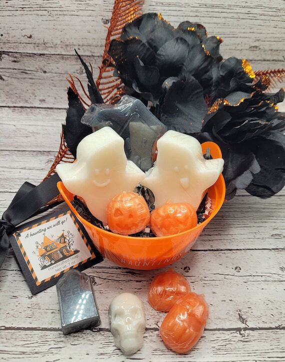 Handmade Halloween Soap Set: Ghost, Pumpkin, ...