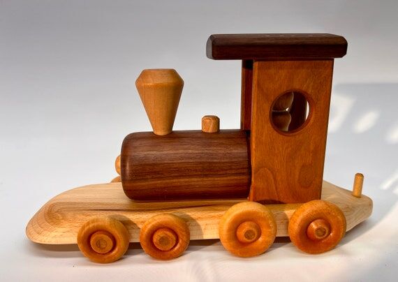 Train Engine old fashioned: Heirloom Wooden T...