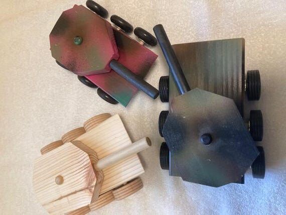 Wooden Tank Toy, Wood Truck Toy for Kids, Mil...