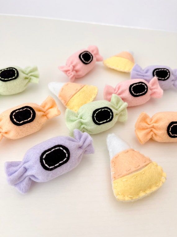 Felt Halloween Candy, Pastel Play Food, Hallo...