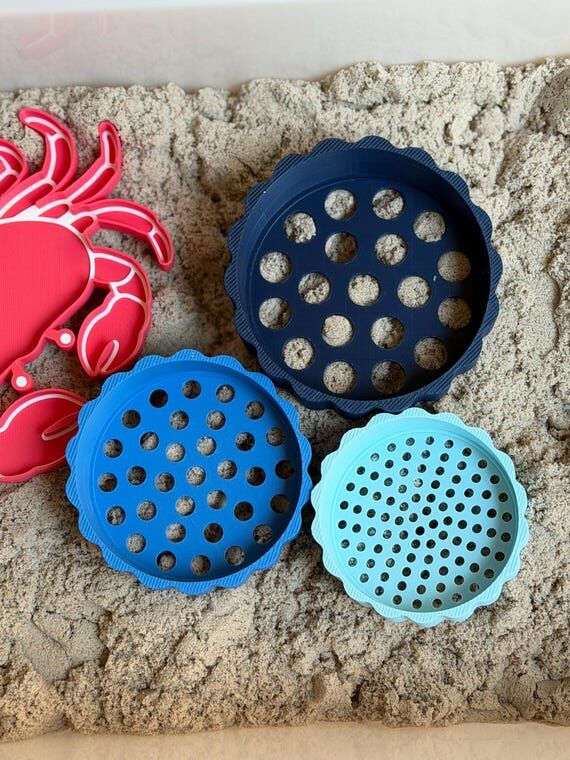 Scalloped Nesting Sensory Sifters | Montessor...