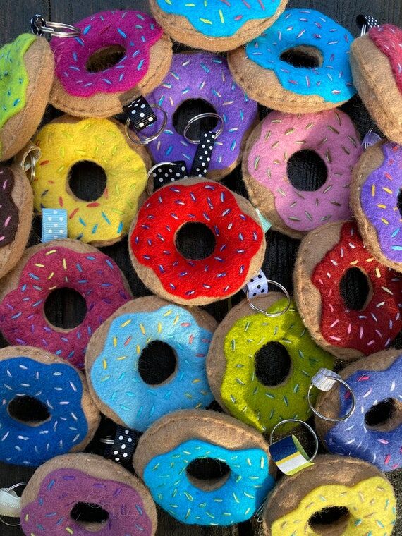 Felt Donut Keychain, key ring, low calorie fo...