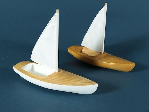 Handmade Wooden Sailboat Toy: Eco-Friendly As...