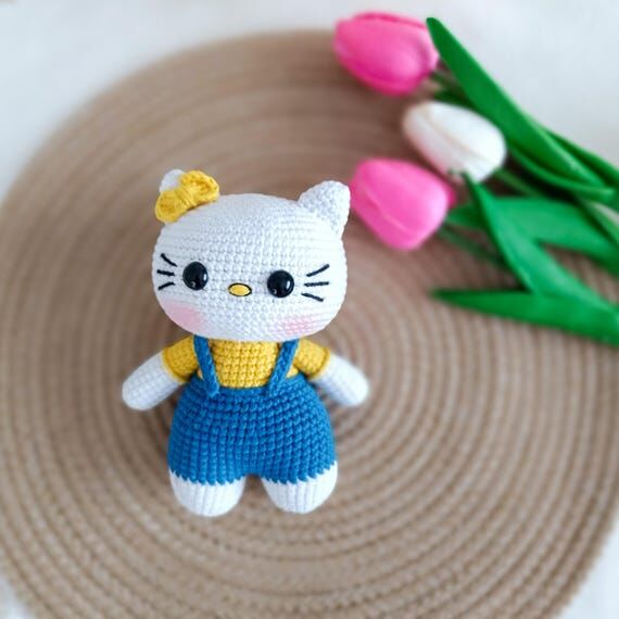 Handmade Hello Kitty Crochet Amigurumi: Cotto...