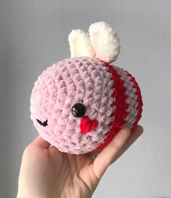 Valentine crochet bumble bee pink red giant b...