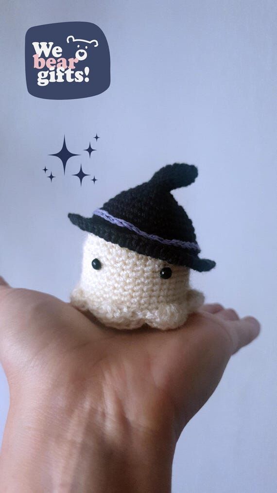 Knitted Glowing Ghost Toy: Halloween Decor wi...