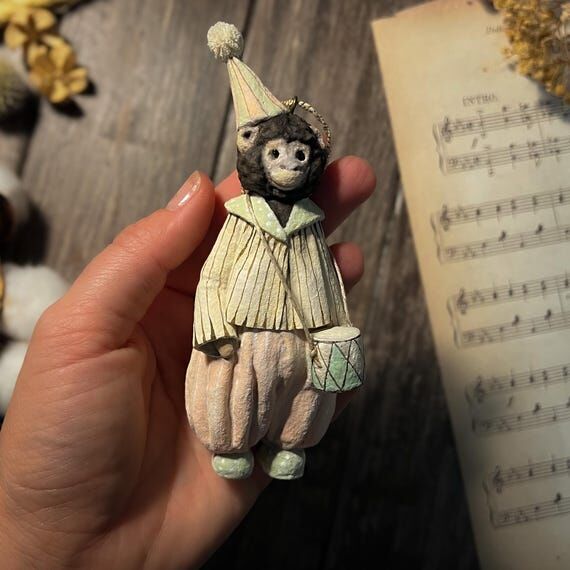Spun Cotton Circus Monkey Ornament: Vintage I...