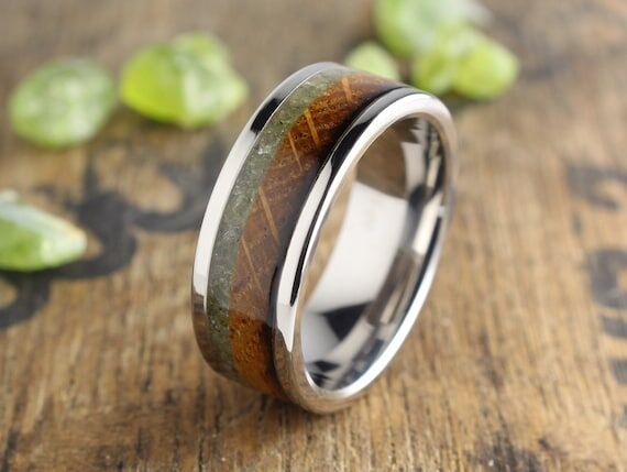 Handmade Whiskey Barrel Wood Ring: Titanium C...